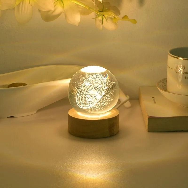 Globo de Cristal 3D de Vidro de 6 cm com Iluminação LED Quente, Gravado a Laser com Sistema Solar e Universo, Base de Madeira, Presente de Aniversário